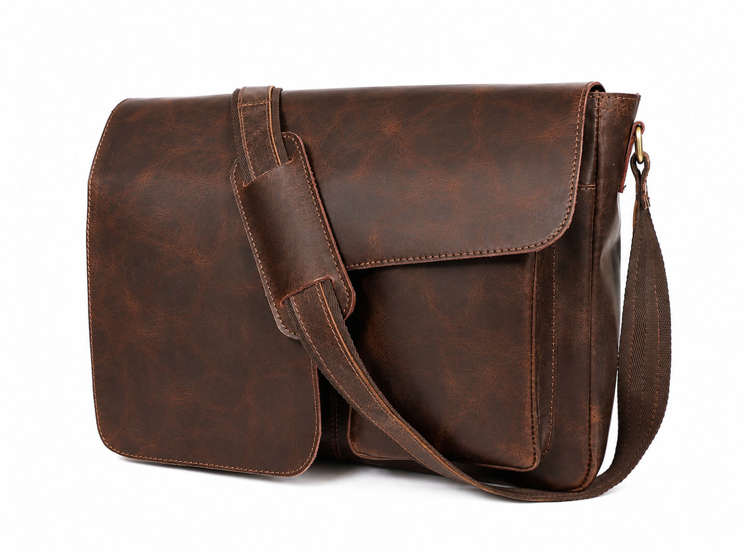 Leo Buffalo Leather Messenger Bag