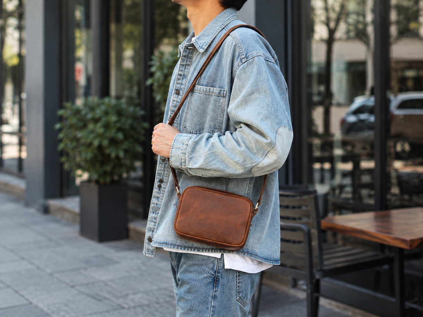 Vintage Full-Grain Leather Mini Crossbody Bag – Compact Everyday Purse