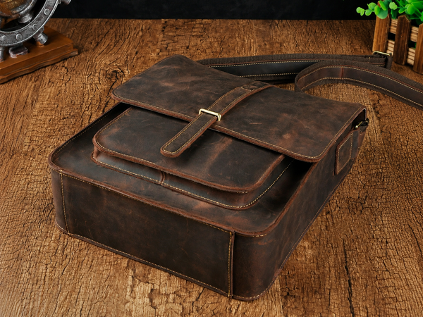 Brian Full-Grain Buffalo Leather Messenger Bag – Compact iPad & Everyday Satchel