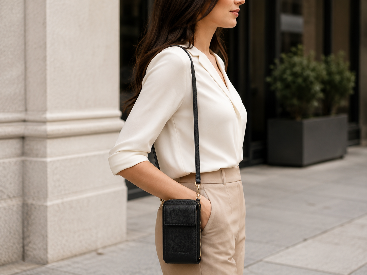 Anduze Hammered Leather Crossbody Wallet – Detachable Strap Card & Coin Organizer