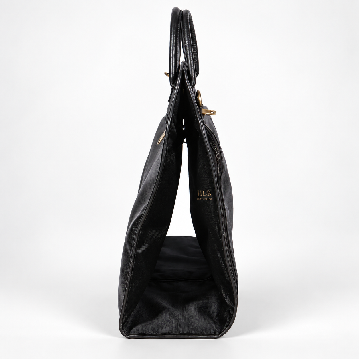 Slim Pebbled Leather Suit Carrier — Lared Black
