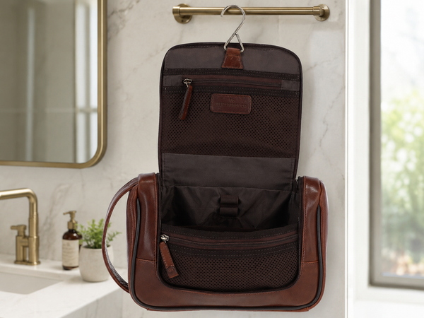 Tempo Brown Vegetable-Tanned Leather Hanging Wash Bag – Premium Travel Organizer