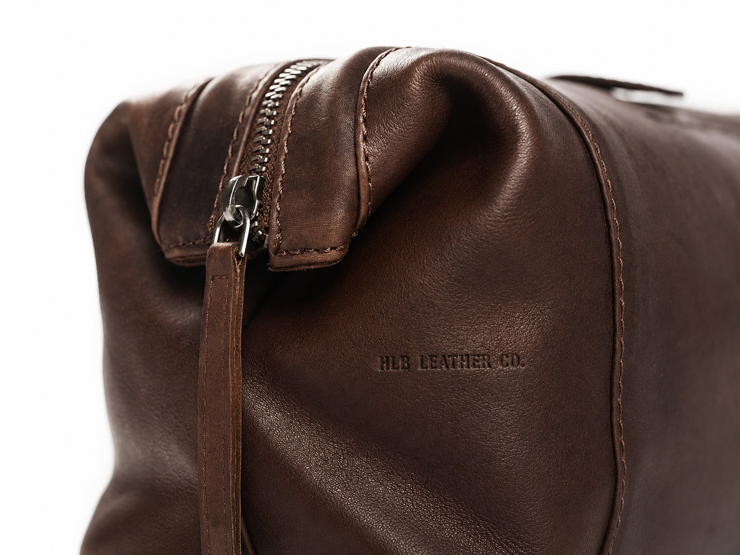 Brown Wax Pull-Up Leather Dopp Kit – Wide-Opening Travel Toiletry Bag