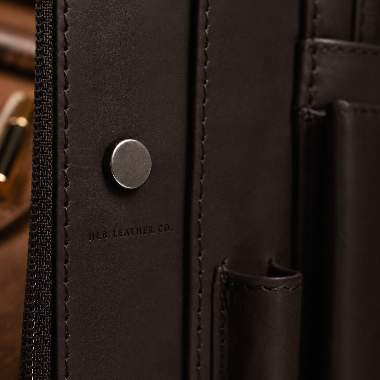Barnet Brown A4 Leather Portfolio – Zipped Document & Tablet Organizer