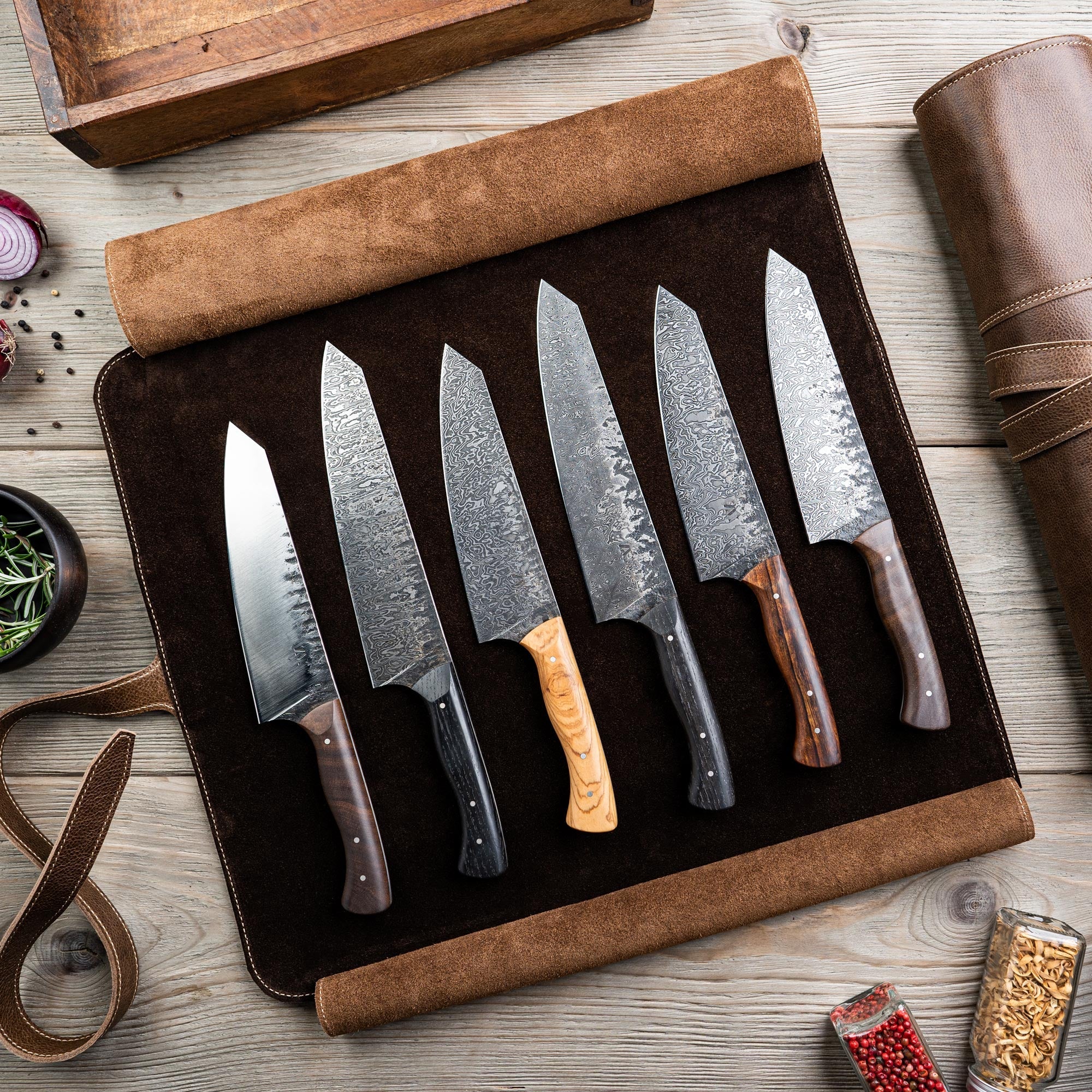 Austrian Magnetic Leather Knife Roll – 6 Slots